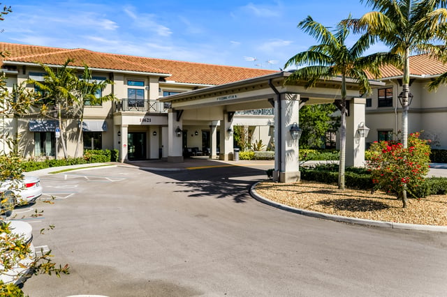 Capstone-Royal-Palm-007-AL