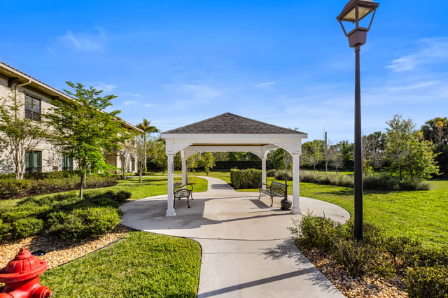 Capstone-Royal-Palm-048-AL
