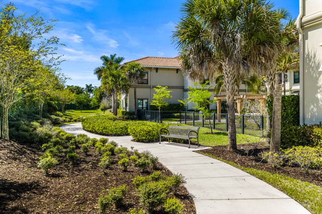 Capstone-Royal-Palm-054-AL