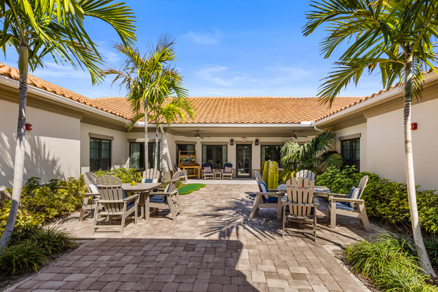 Capstone-Royal-Palm-078-MC